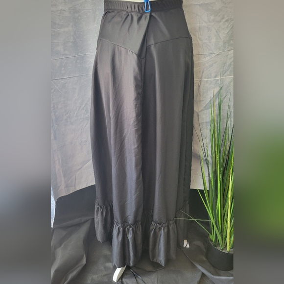 Back Renaissance skirt - Picture 3 of 6